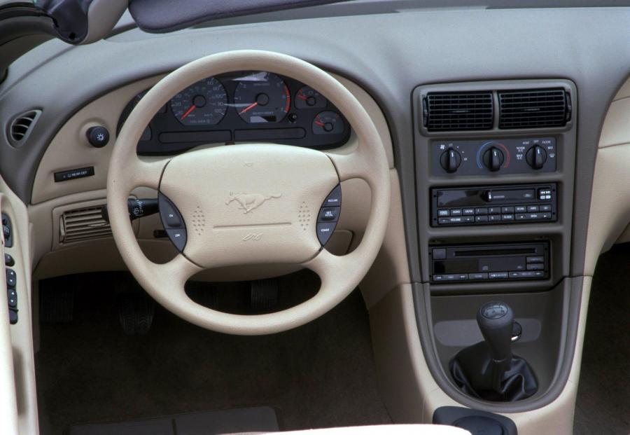  Ford Mustang 1999 года  (фото 11 из 60)